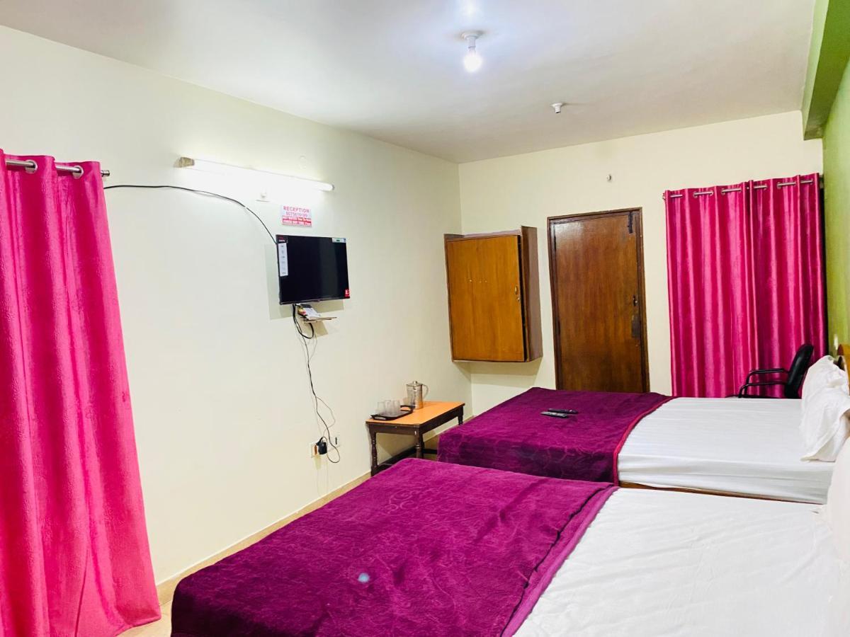 Hotel Nakshatra Ooty Eksteriør bilde